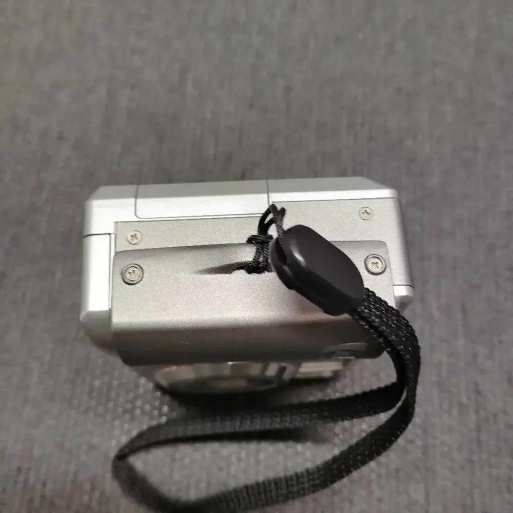 HP Photosmart 735 Digital Camera 3.2MP 15x Zoom Silver For Parts Only